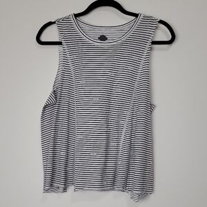 HARLEY DAVIDSON WOMEN'S SLEEVELESS ROOMY FIT OVERSIZED FLOWY TOP SIZE SMALL